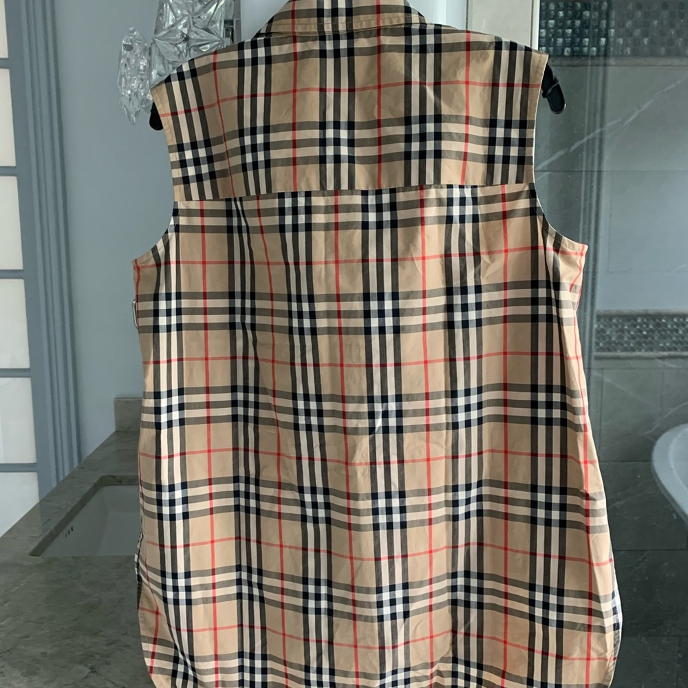 SOLD Burberry Palila Check Print Sleeveless Shirt - Picture 8 of 12